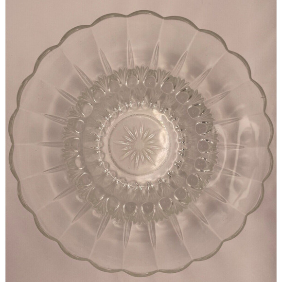 Antique Anchor Hocking Clear Glass Bowl Scalloped Edge Pre-owned - Picture 1 of 6